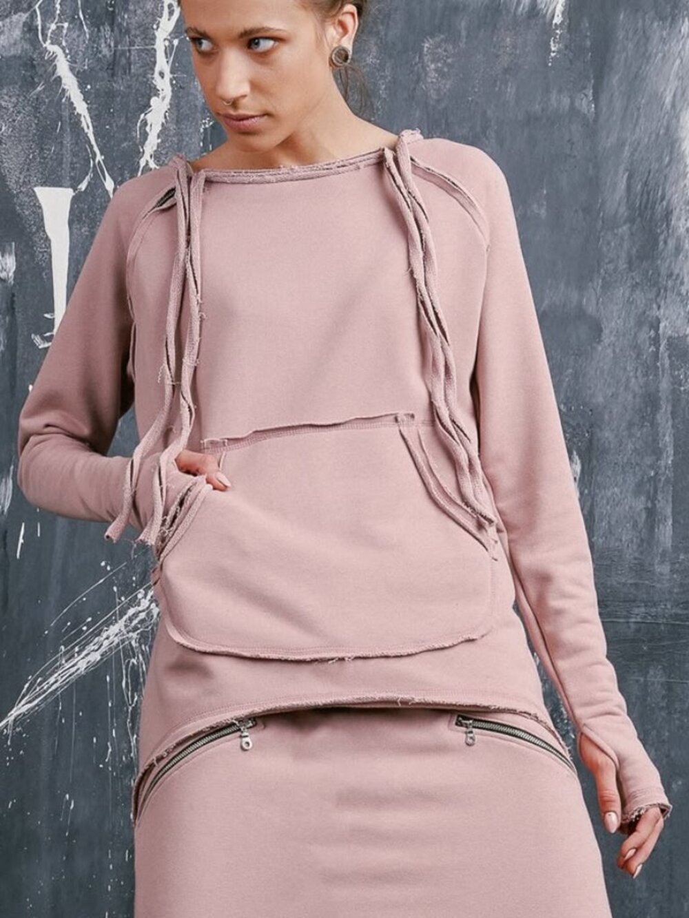 Aakasha Women's Asymmetric Kangaroo Sweatshirt in Ash Rose Size 2XL